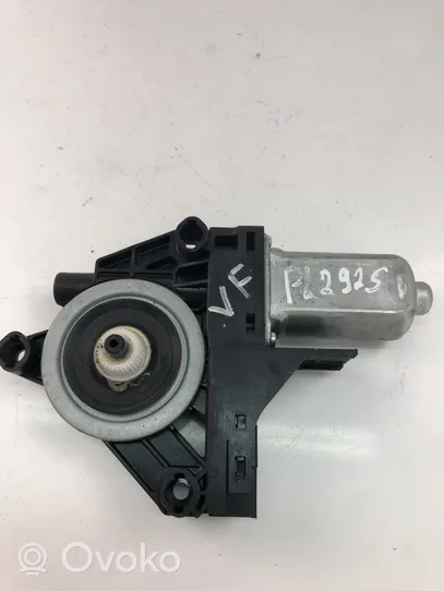 Volvo V40 Motorino alzacristalli della portiera anteriore 966268103