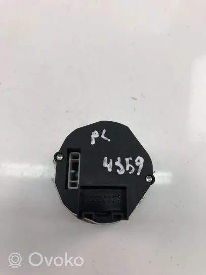 Volkswagen Touareg II Differential lock switch 7L6941435R