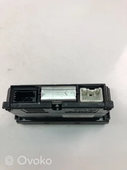 Volvo V50 Monitor / wyświetlacz / ekran 30679647