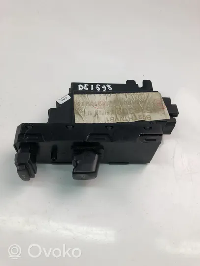 Volvo V70 Electric window control switch 30737519