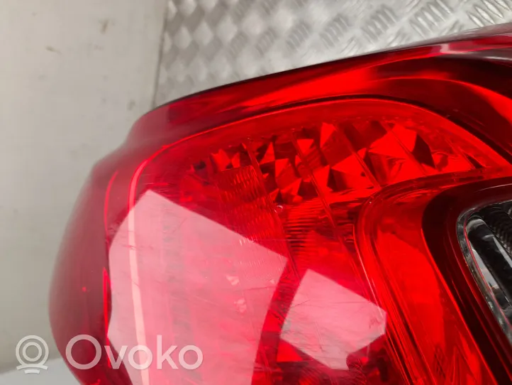 Opel Mokka X Rear/tail lights 42599463
