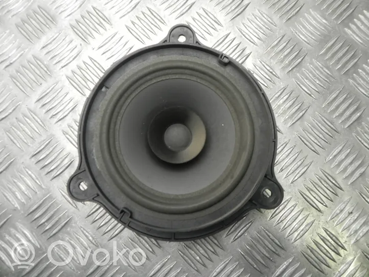 Nissan Primera Enceinte haute fréquence de porte avant 28156AV710