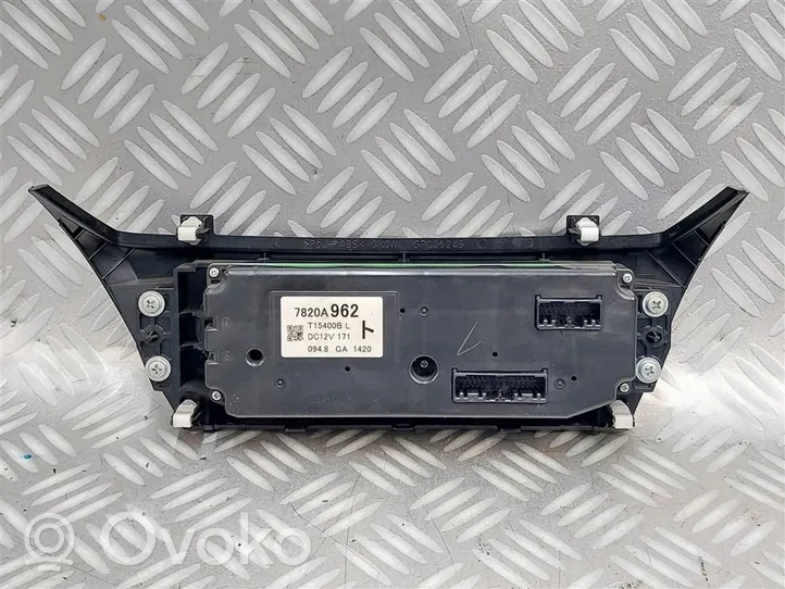 Mitsubishi Eclipse Cross Console centrale, commande chauffage/clim 7820A962