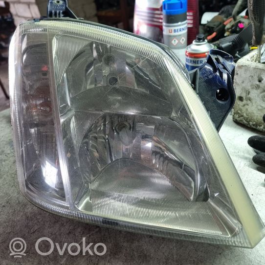 Opel Meriva A Lampa przednia 93321053