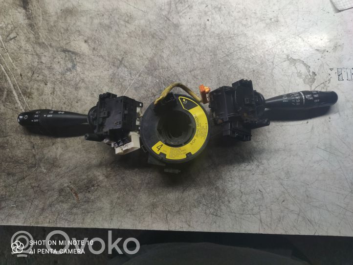 Toyota Corolla Verso E121 Pyyhkimen/suuntavilkun vipukytkin 10400967830