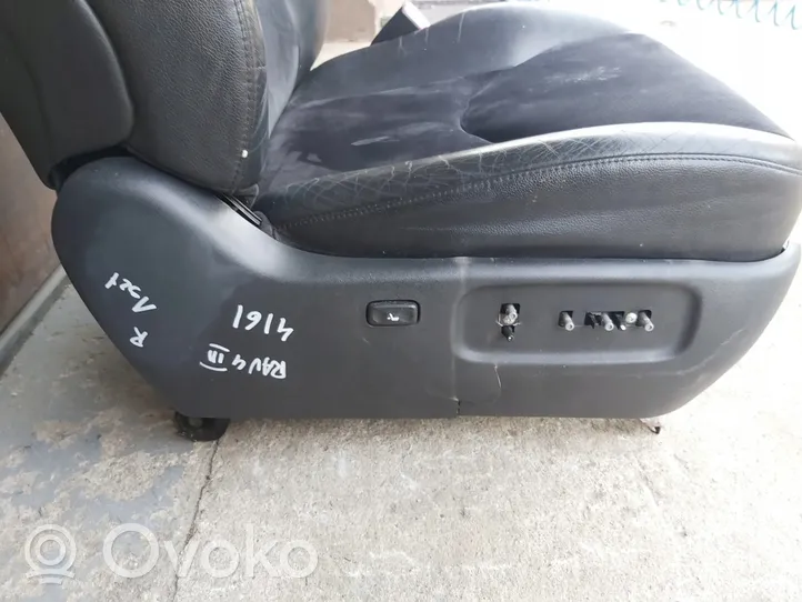 Toyota RAV 4 (XA30) Inne fotele 