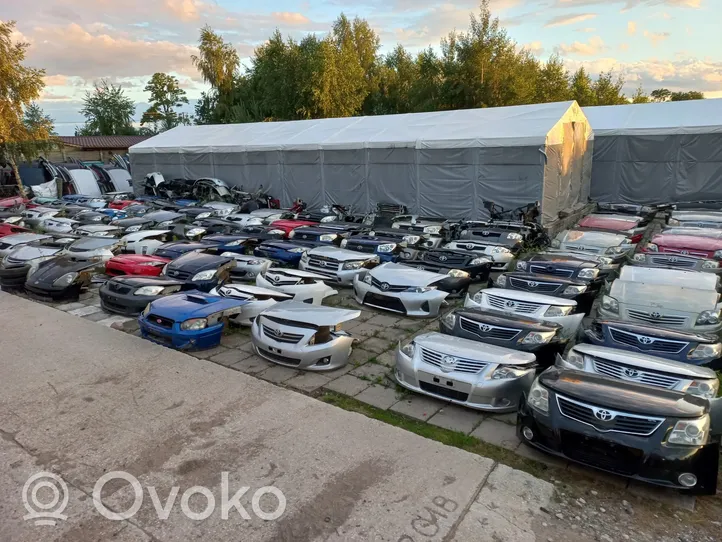 Toyota RAV 4 (XA30) Słupek środkowy 