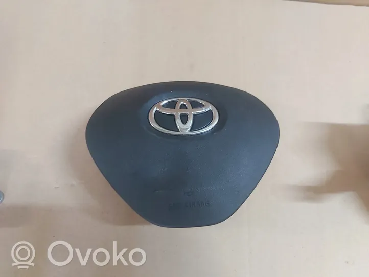 Toyota Aygo X Enchufe de 12V (delantero) 