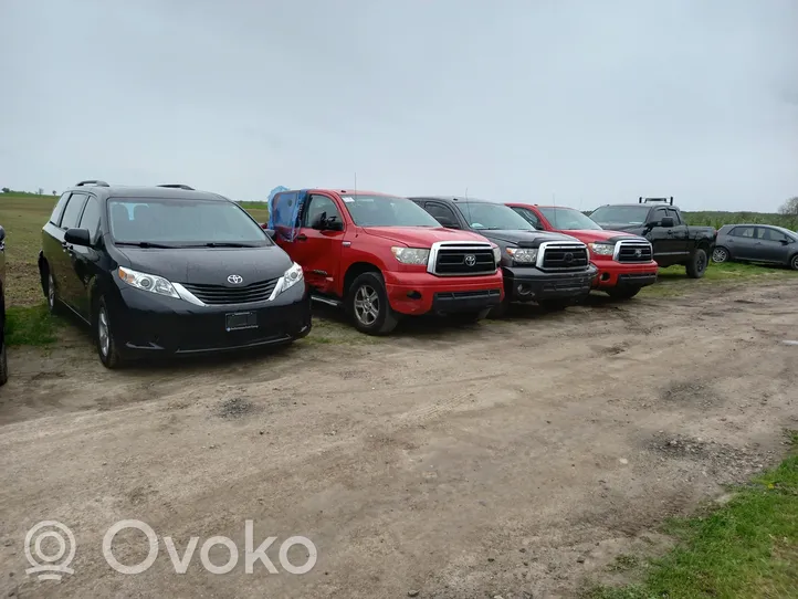 Toyota Tundra II Schmutzfänger Spritzschutz vorne 