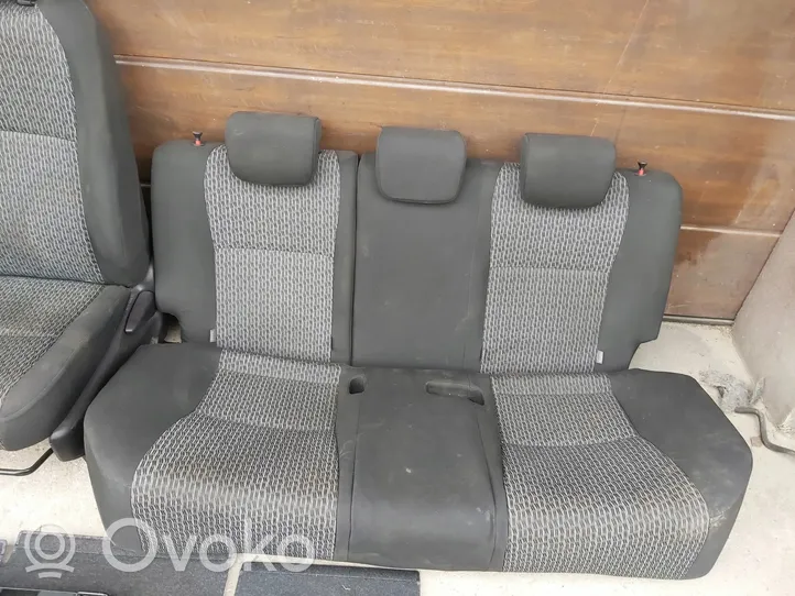 Toyota Yaris Inne fotele 