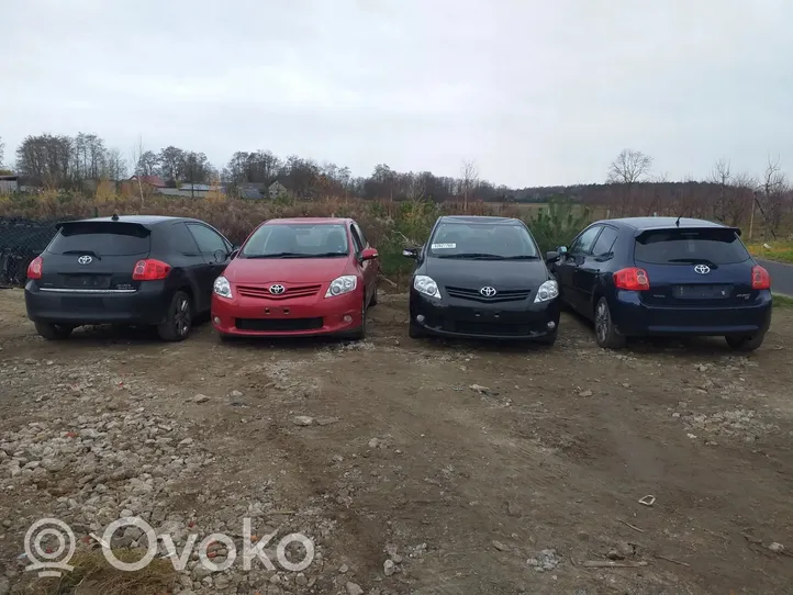 Toyota Auris 150 Kita (-os) sėdynė (-ės) 