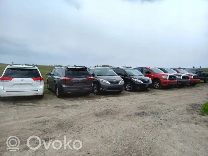 Toyota Sienna XL30 III Protezione anti spruzzi/sottoscocca del motore 