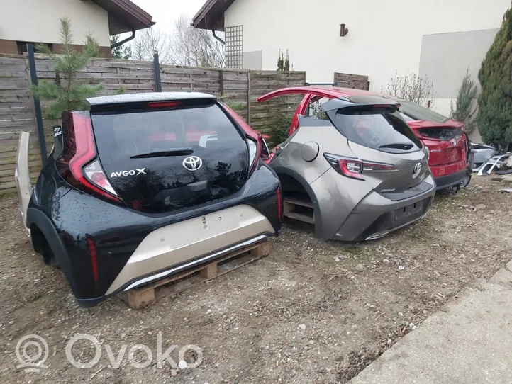 Toyota Aygo AB40 Déflecteur d'air de radiateur de refroidissement 