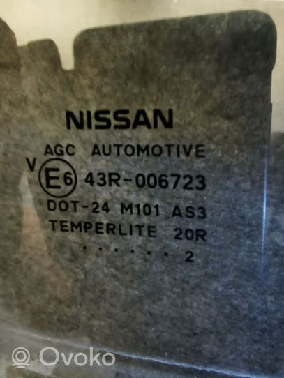 Nissan Qashqai+2 Pagrindinis galinių durų stiklas 