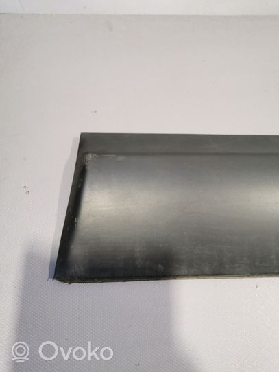 Nissan Qashqai Rivestimento della portiera anteriore (modanatura) 