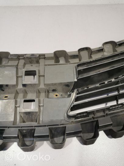 Toyota Verso Front bumper upper radiator grill 531110F060