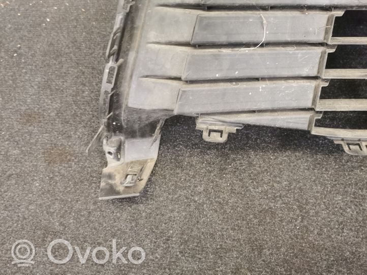 Toyota Yaris Grille inférieure de pare-chocs avant 531020D04050