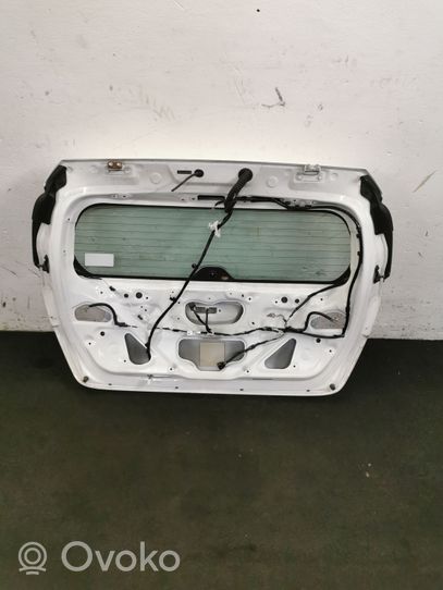 Toyota Auris E180 Задняя крышка (багажника) 