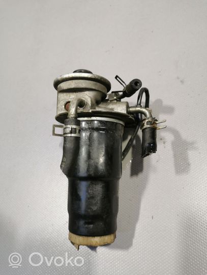 Toyota Avensis T250 Staffa/supporto di montaggio del filtro carburante 