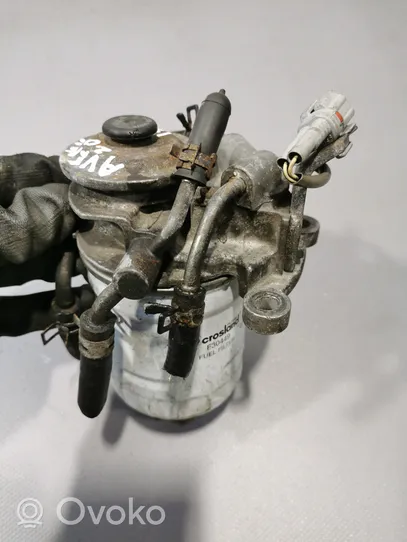 Toyota Avensis T270 Staffa/supporto di montaggio del filtro carburante 