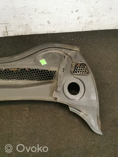 Opel Astra J Wiper trim 