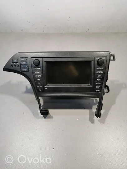 Toyota Prius (XW30) Panel / Radioodtwarzacz CD/DVD/GPS 8612047400