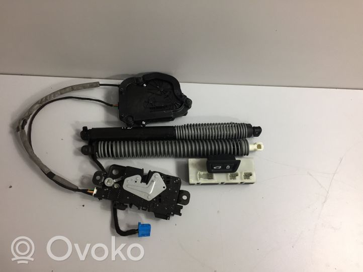 BMW 7 G11 G12 Siłownik elektryczny podnoszenia klapy tylnej / bagażnika 7491951