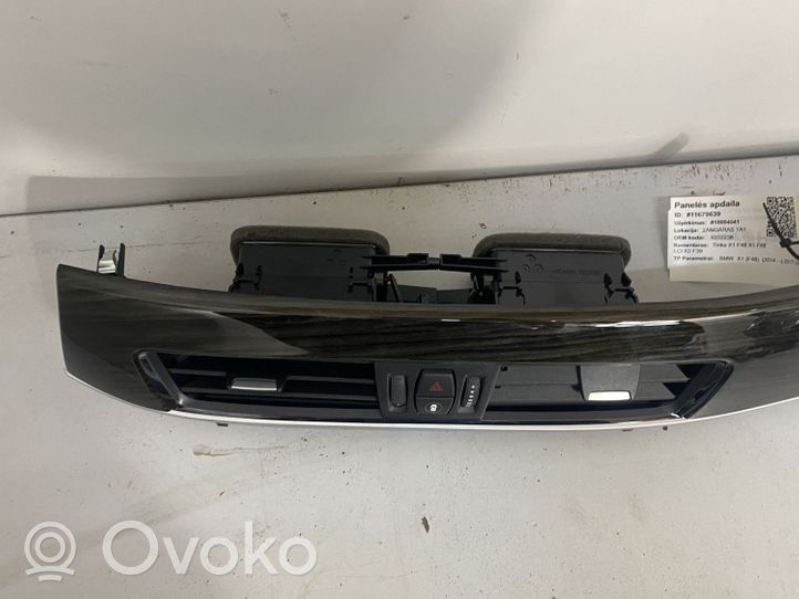 BMW X1 F48 F49 Kojelaudan hansikaslokeron lista 9332238