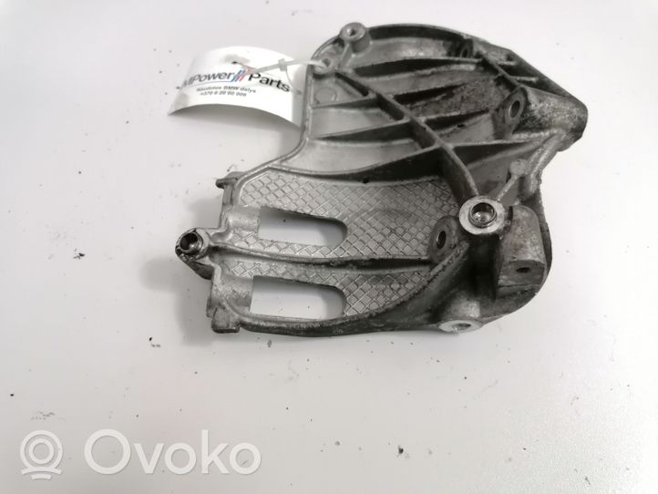 BMW 2 F22 F23 Uchwyt / Mocowanie sprężarki klimatyzacji 7585167