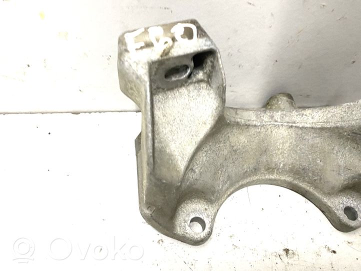 BMW 5 E60 E61 Gearbox mounting bracket 6761103