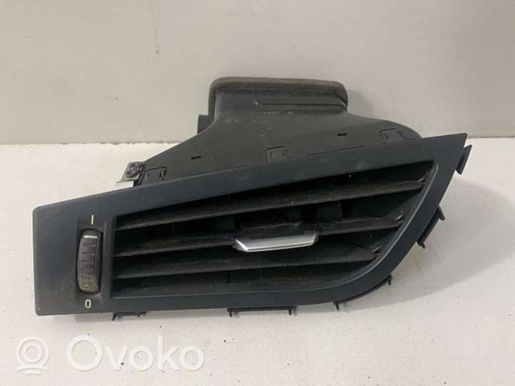 BMW Z4 E89 Lango oro grotelės 9173537