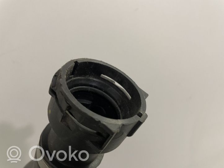 BMW X6 F16 Tuyau de liquide de refroidissement moteur 8514218