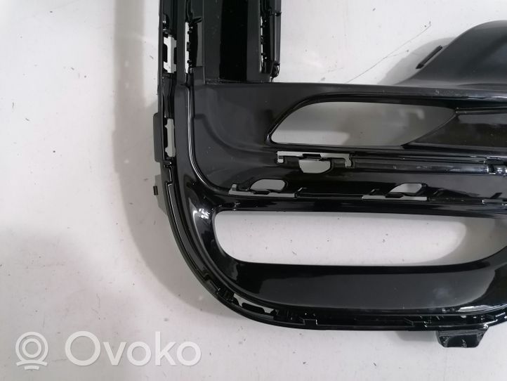 BMW X5 G05 Etupuskurin alempi jäähdytinsäleikkö 8092687