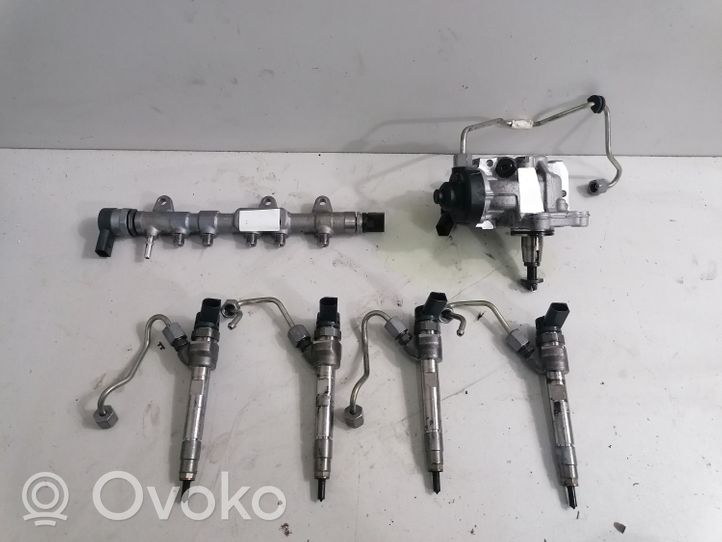 BMW 4 F32 F33 Fuel injectors set 8514148