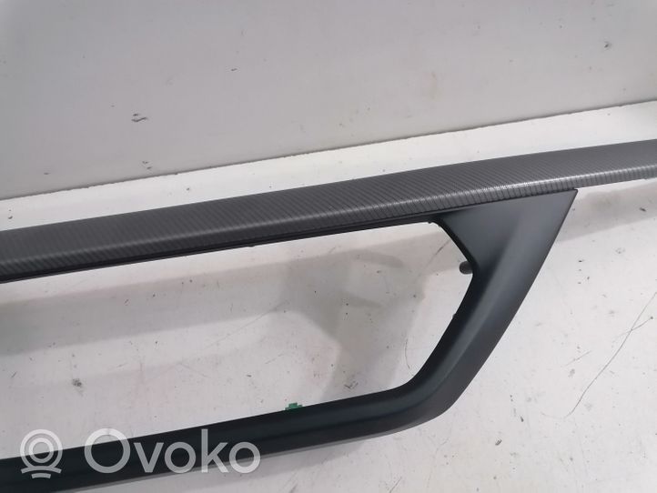 BMW 2 F44 Kojelaudan hansikaslokeron lista 9636315