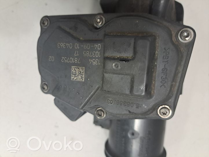 BMW 5 F10 F11 Salono oro latakas (-ai) 8506359