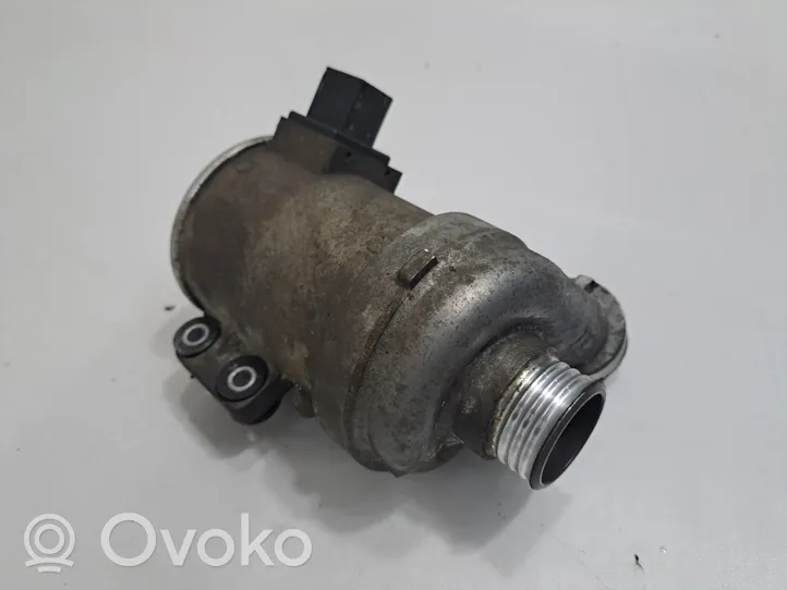 BMW 3 F30 F35 F31 Water pump 7604027