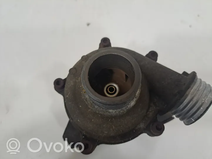 BMW 4 F32 F33 Water pump 7597715