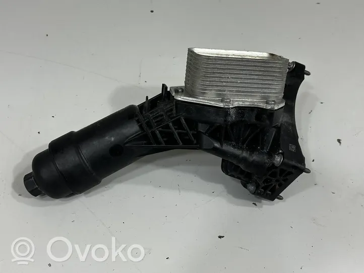 BMW X3 G01 Supporto di montaggio del filtro dell’olio 8580414