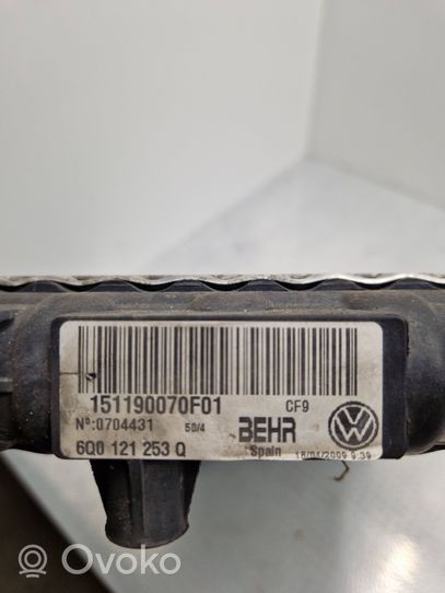 Volkswagen Polo IV 9N3 Radiatore di raffreddamento 6Q0121253Q