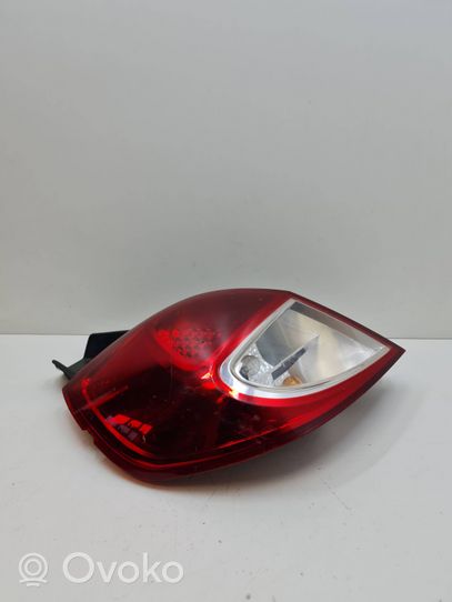 Renault Clio III Lampa tylna 8200886925