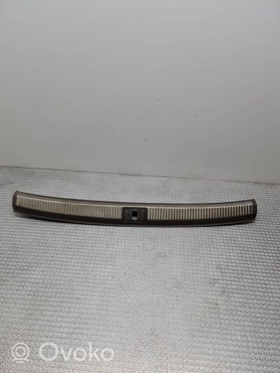 Audi A4 S4 B7 8E 8H Rivestimento di protezione sottoporta del bagagliaio/baule 8E9864483