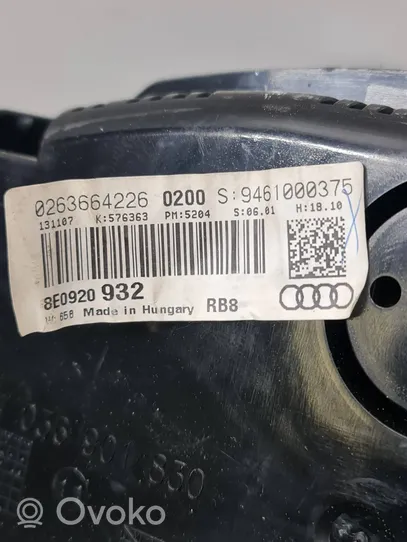 Audi A4 S4 B7 8E 8H Tachimetro (quadro strumenti) 8E0920932