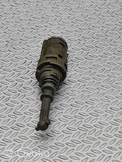 Citroen C3 Zamek tylnej klapy bagażnika N0501378