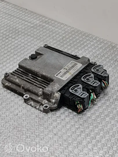 Renault Laguna III Sterownik / Moduł ECU 8200946162