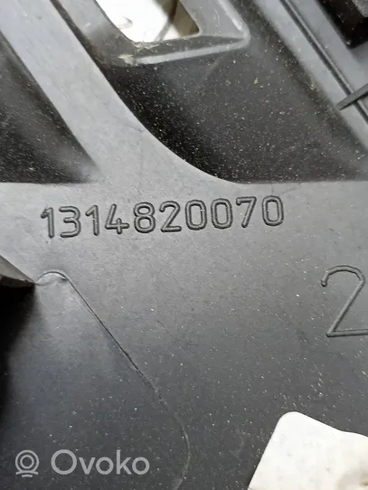 Fiat Ducato Konepellin säleikkö 1314820070
