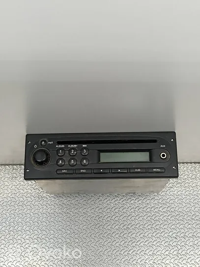 Renault Trafic II (X83) Radio/CD/DVD/GPS-pääyksikkö 281112231R