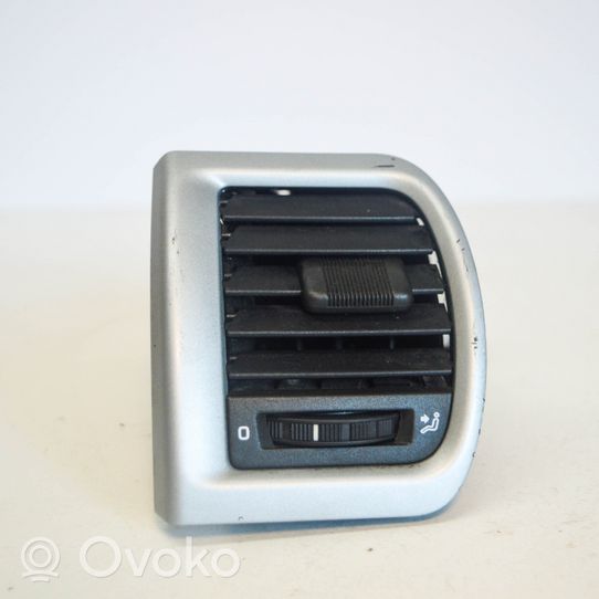 Skoda Roomster (5J) Copertura griglia di ventilazione cruscotto 5J0819701B