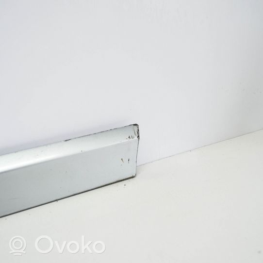 Seat Exeo (3R) Priekšpusē durvju dekoratīvā apdare (moldings) 