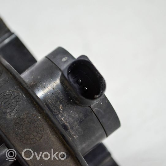 Seat Ibiza IV (6J,6P) Pompe à eau de liquide de refroidissement 1K0965561L